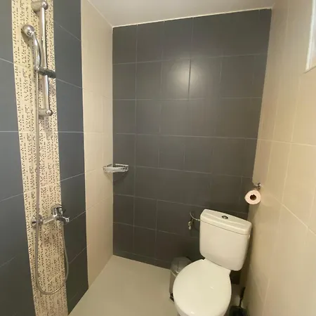 בית הארחה Gloria Houses-free Parking וארנה