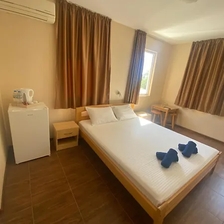 Gloria Houses-free Parking בית הארחה 3*