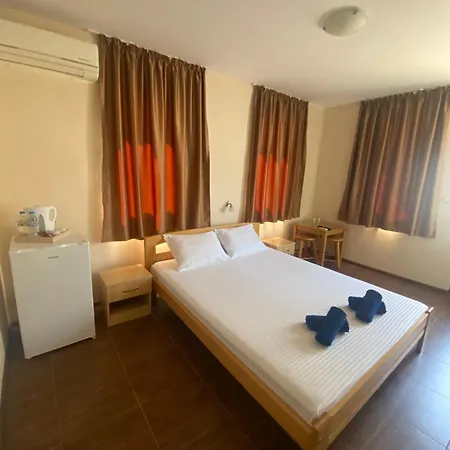 Gloria Houses-free Parking 3*